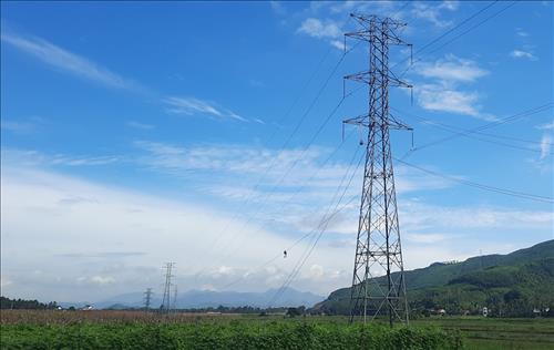Energizing circuit 2 of  Doc Soi - Quang Ngai 220kV line