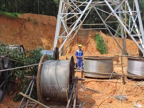 Efforts exerted to complete transmission line carrying electricity from Laos in October