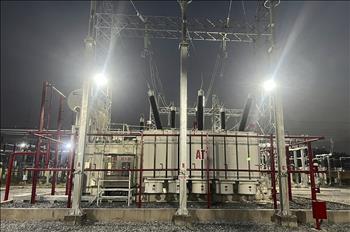 Energizing second transformer of Thuy Nguyen 220kV substation