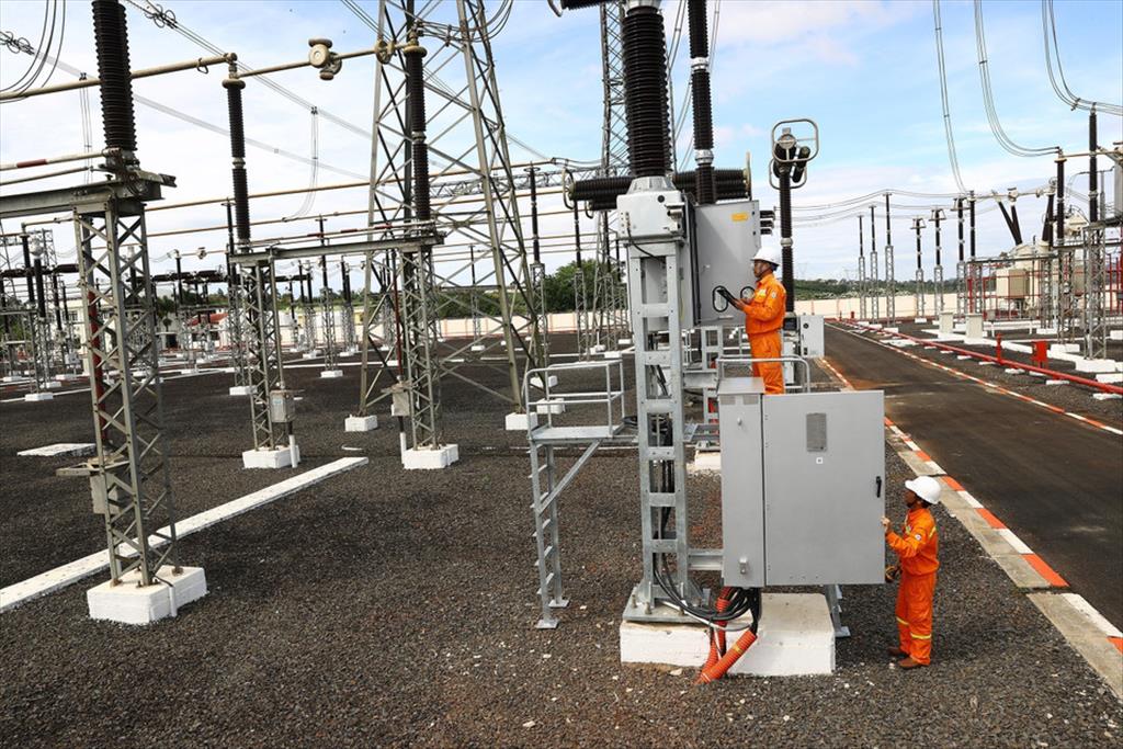 Ensuring safe operation of power transmission grid in Central and Central Highlands regions